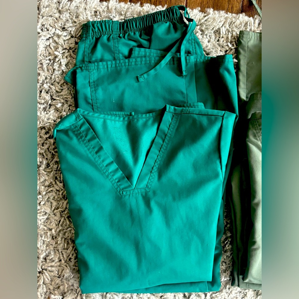 Cherokee Scrub Set